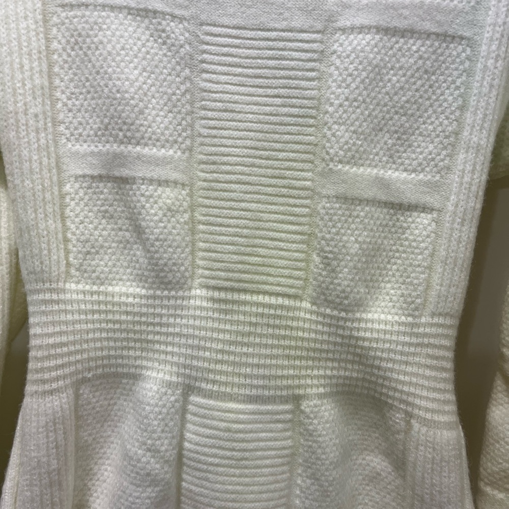Area Stars Off White Open Back Knit Dress Size Large $175 - Picture 5 of 10